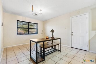 Building Photo - 1820 Gaynor Dr