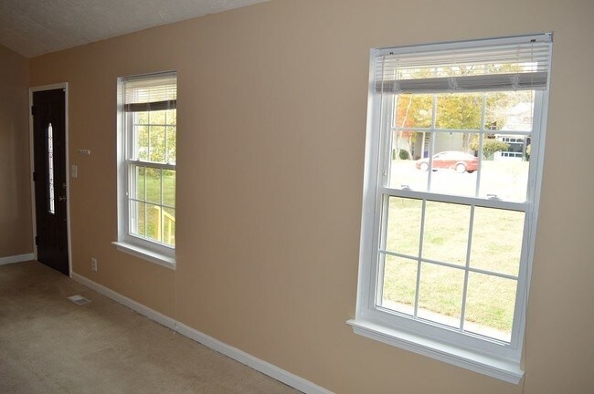 Building Photo - 3 br, 2 bath House - 9212 Watterson Trail