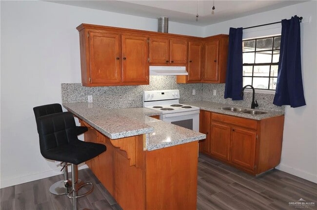 Building Photo - 3526 Pso Del Rey