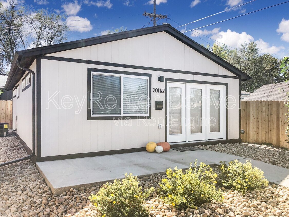 Foto principal - 201 1/2 S Meade St