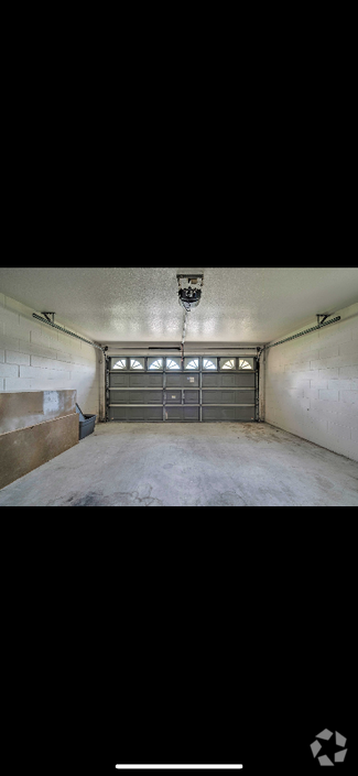 Building Photo - 5902 SW 112th Pl Rd