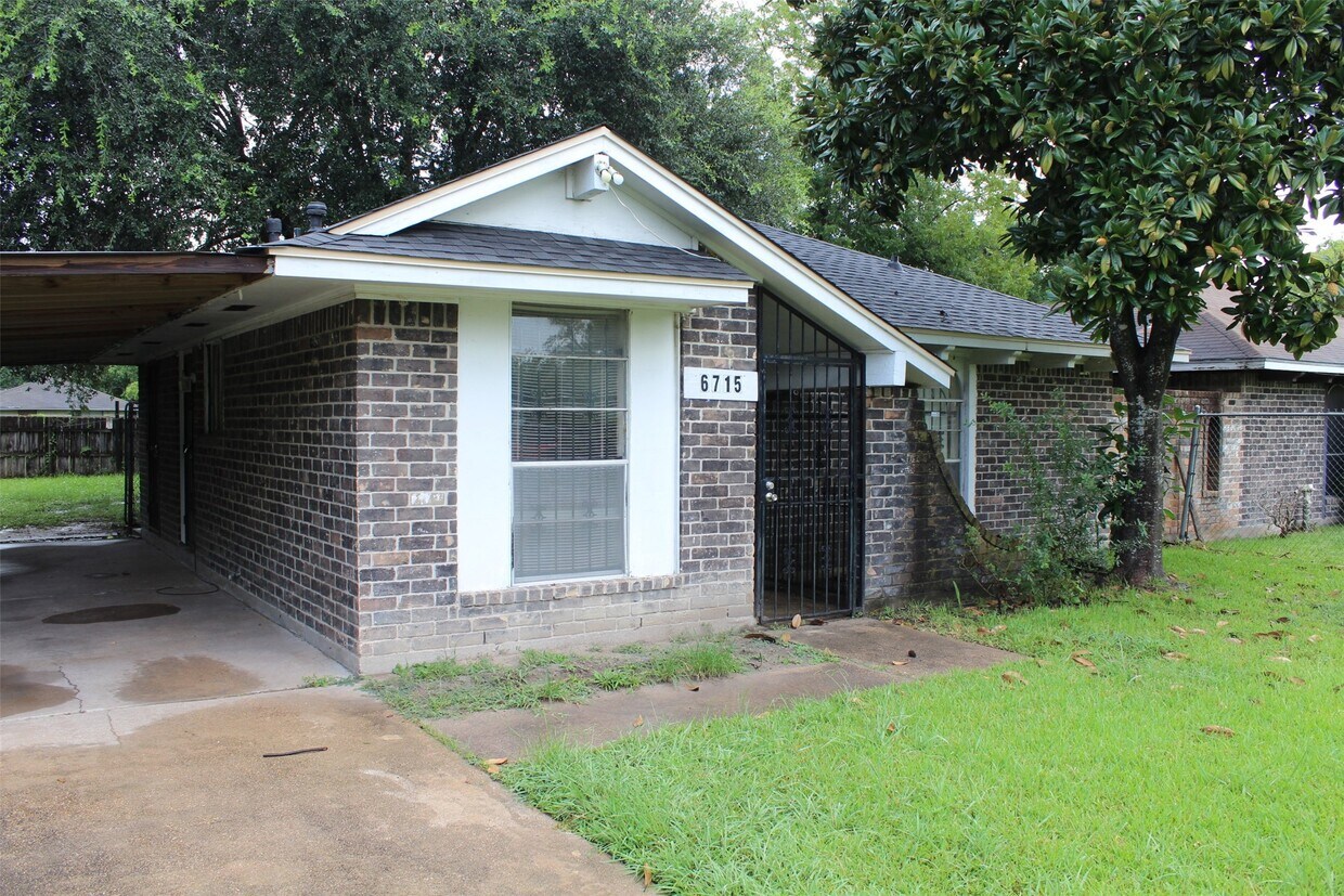 Foto principal - 6715 Hopper Rd