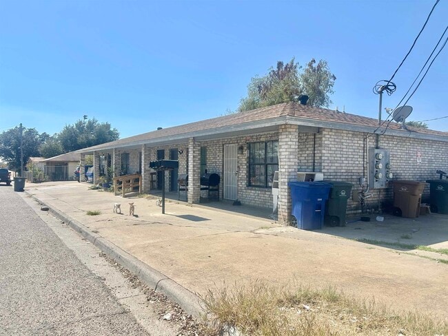 Building Photo - 1219 Willow St