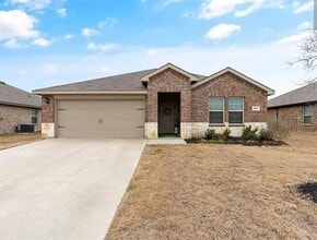 Building Photo - 1304 Lowhill Dr