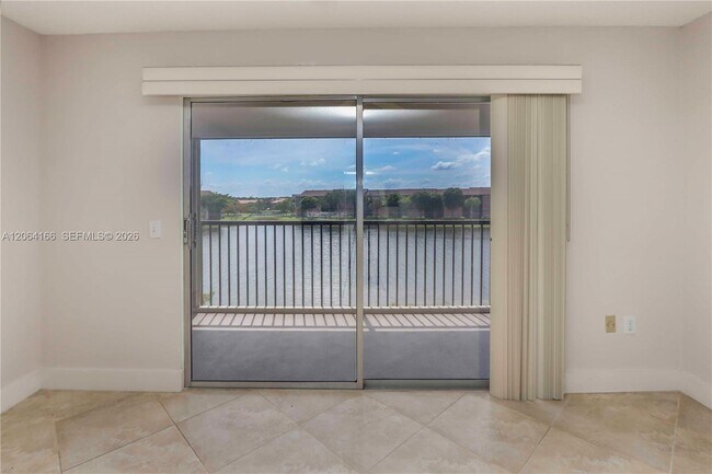 Foto del edificio - 850 SW 138th Ave
