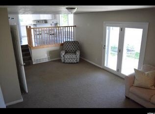 Foto del edificio - 1713 Imperial Park Ln