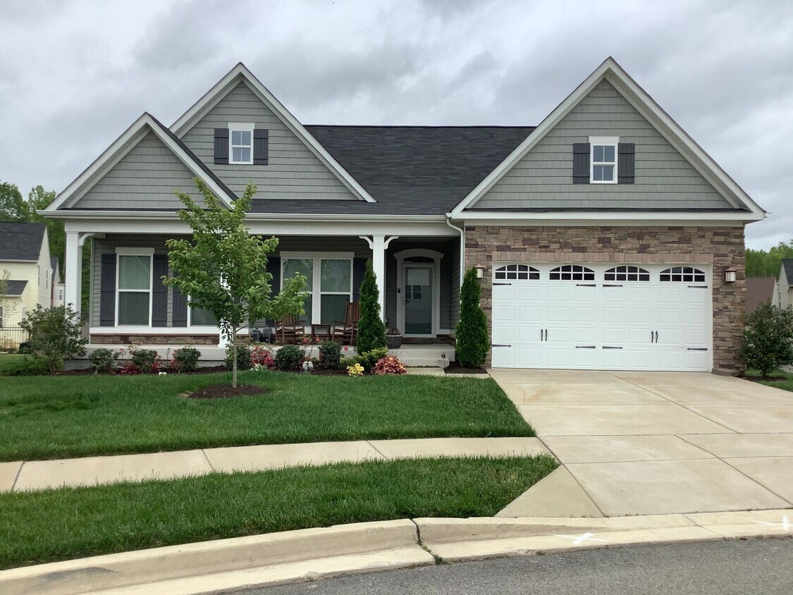 Primary Photo - Captivating 4 Bedroom Cape Cod in Upper Ma...