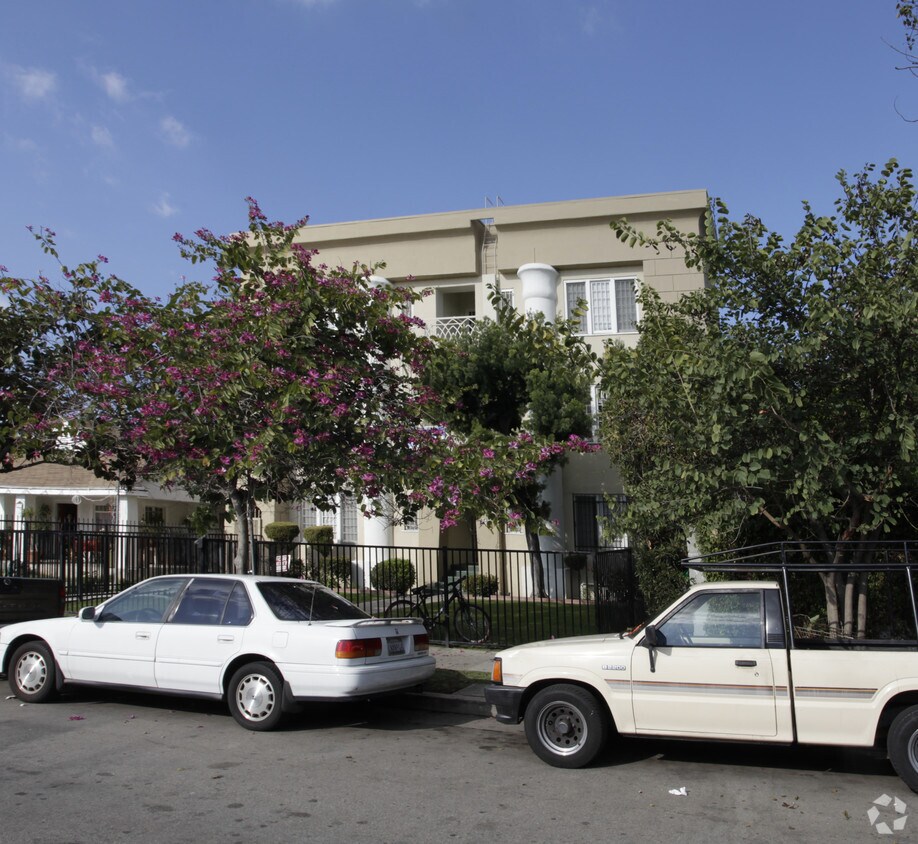 Foto del edificio - Lamlex La Mirada
