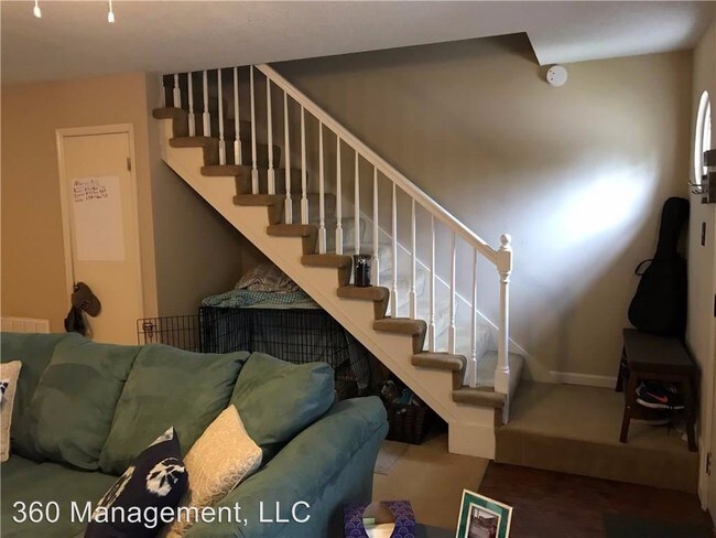 Building Photo - 575 Greentree Terrace
