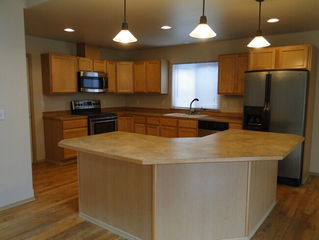 Building Photo - 7520 192nd Ave E
