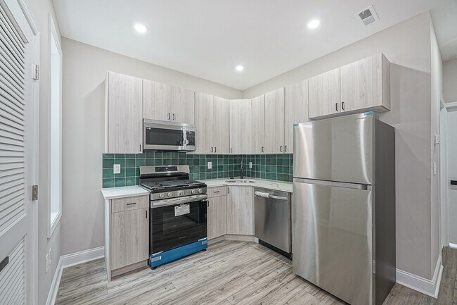 Foto del edificio - 5116 Delancey St