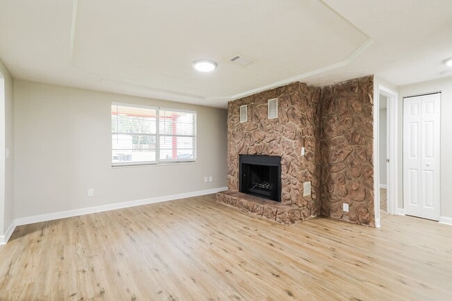 Foto del edificio - 108 Lester Murray Ln