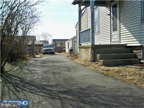 Building Photo - 566 Red Lion Rd