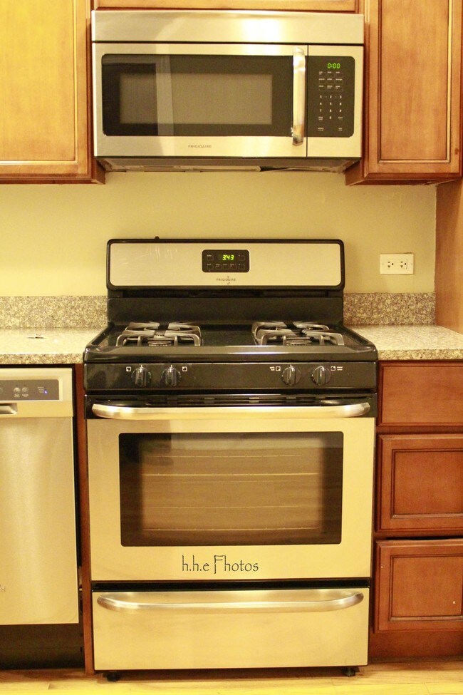 Foto del edificio - 3731 N Kimball Ave