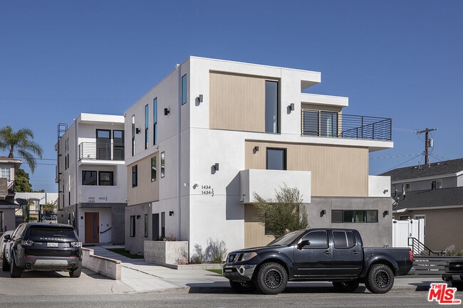 Foto del edificio - 1430 W 9th St