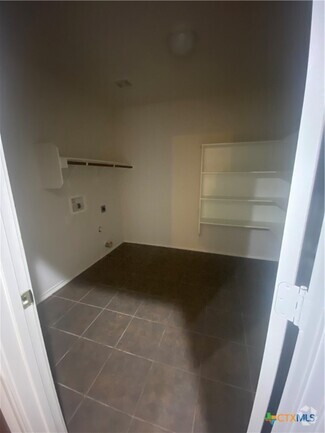 Building Photo - 112 Yaupon Cove