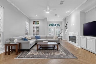 Building Photo - 13527 Brookbluff Ln