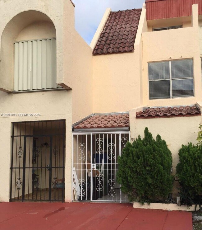 Building Photo - 3895 W 11th Ave