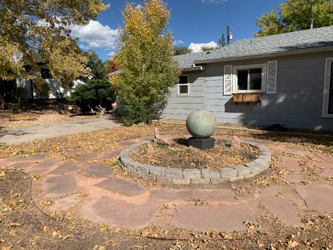 Foto del edificio - 3911 Azalea St