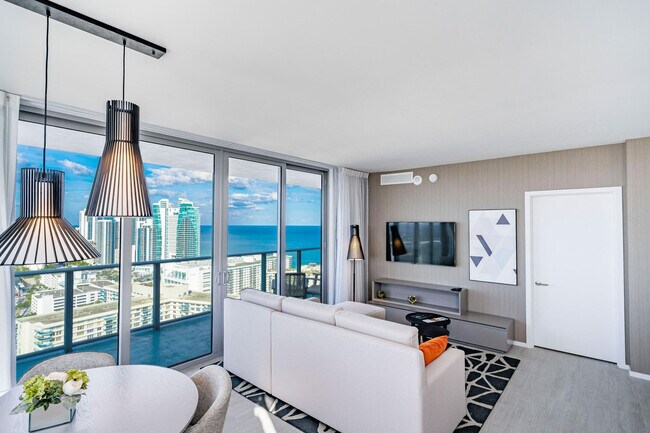 Foto del edificio - 2721 Hallandale Beach Blvd