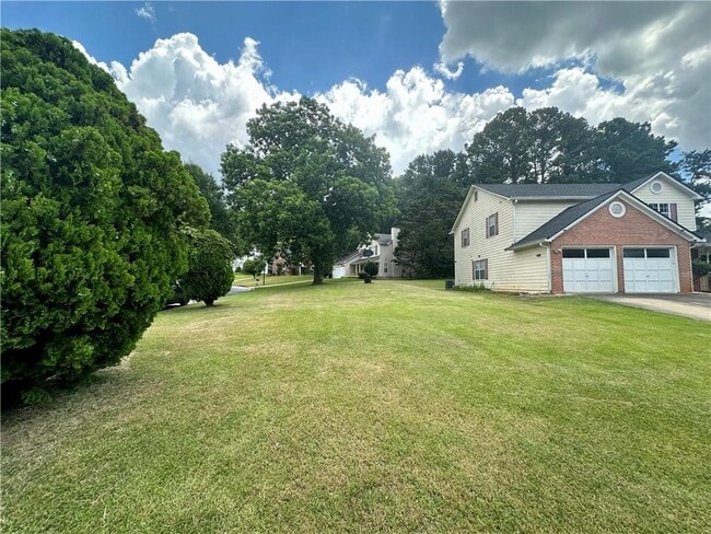 Building Photo - 665 Walnut Creek Dr NW