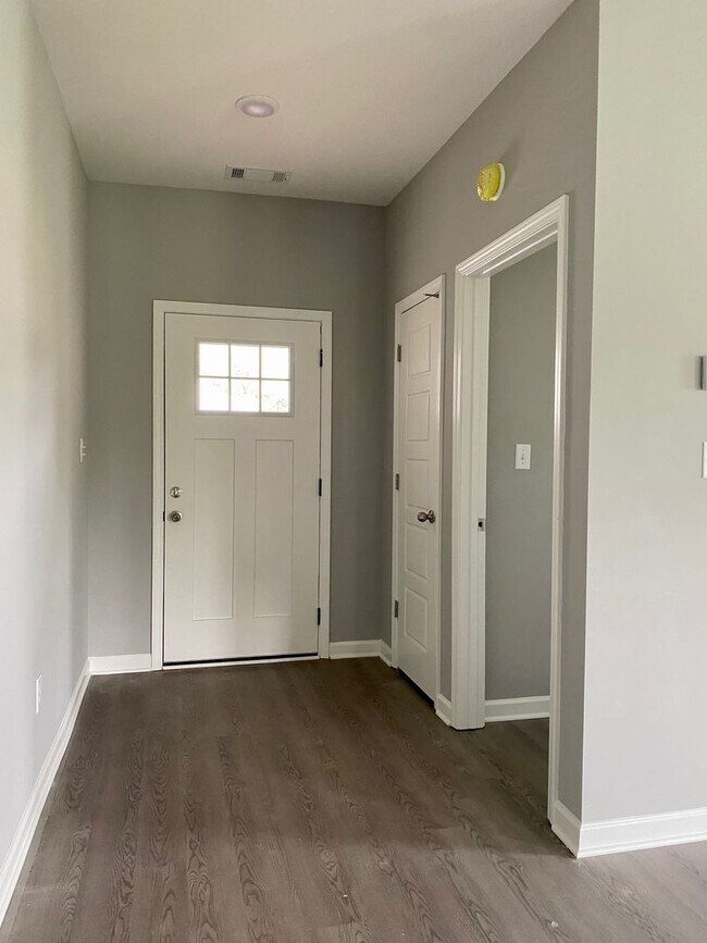 Foto del edificio - 4 bed, 2 bath home built in 2022 in Atoka w/ a move in Special