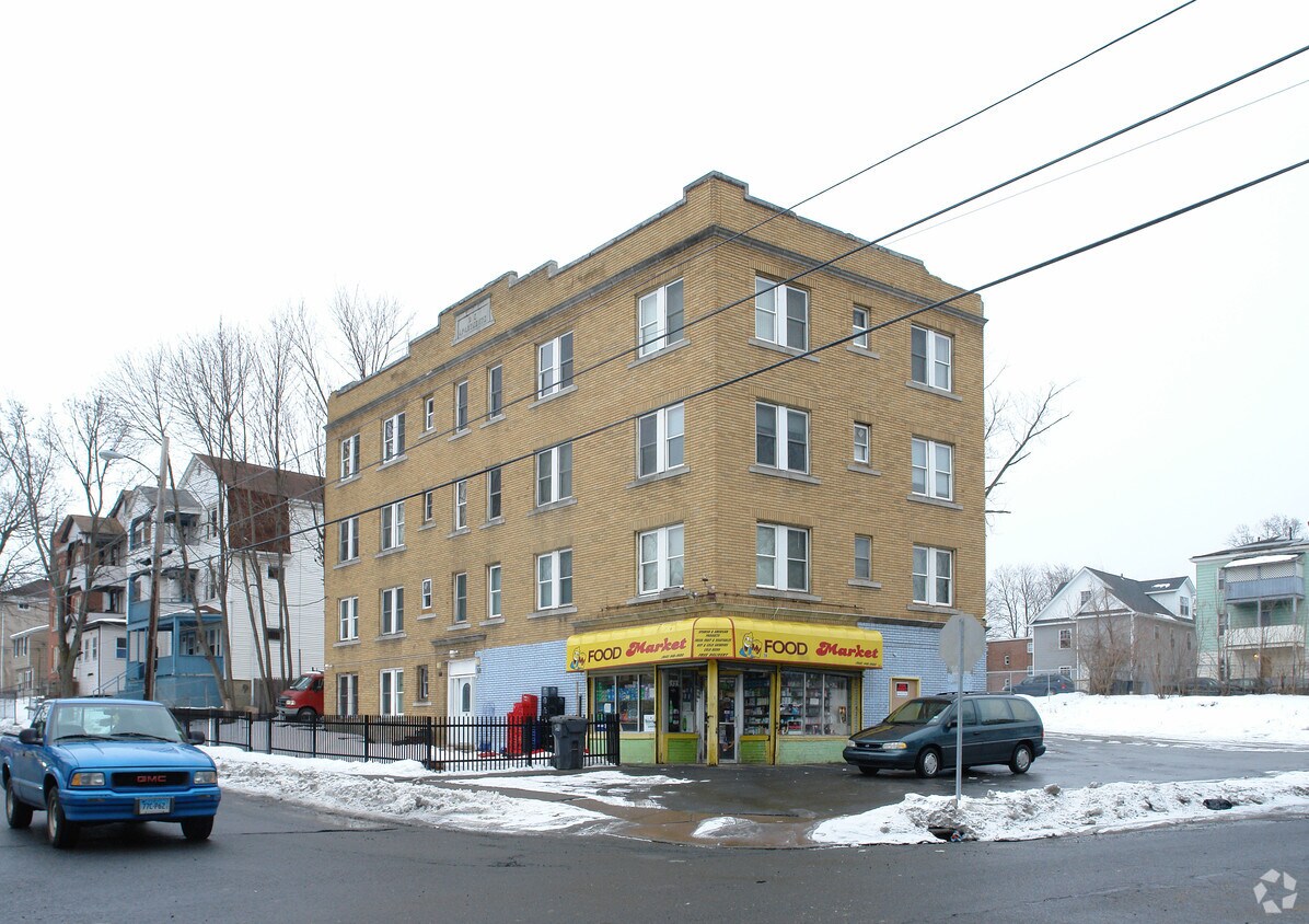 Primary Photo - 20 Greenfield St