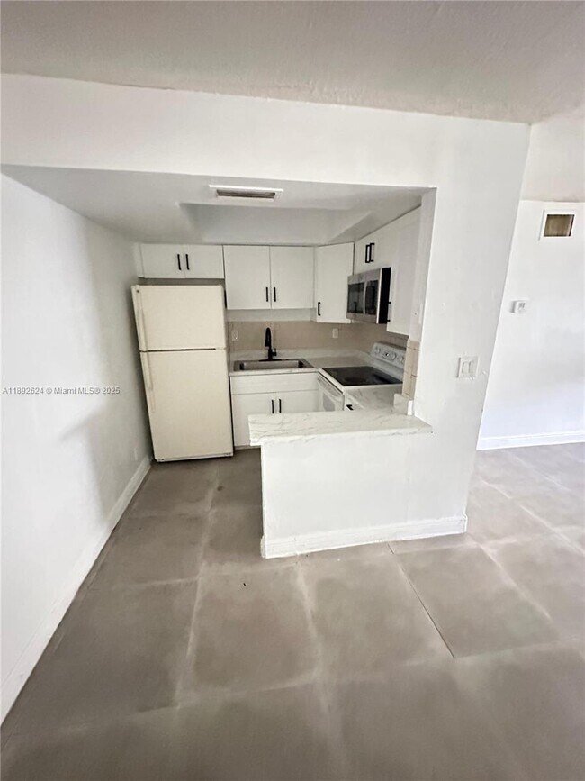 Foto del edificio - 5303 NW 18th Ct