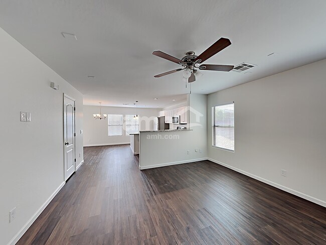 Foto del edificio - 4909 N 108th Ave