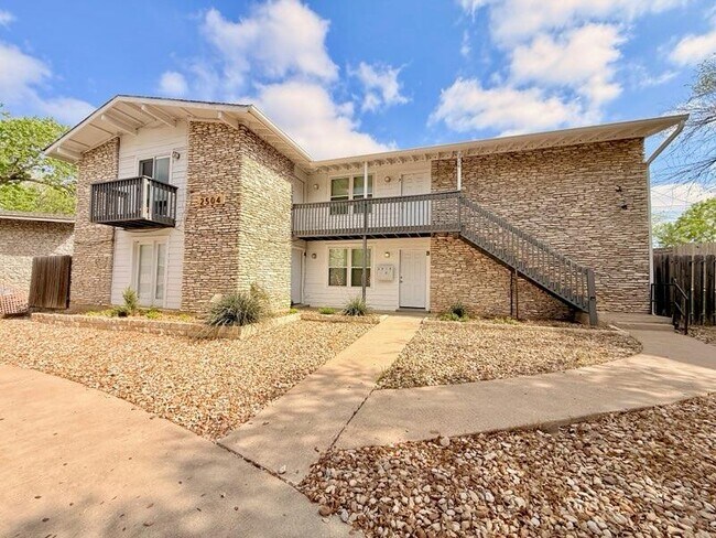 Foto del edificio - 2504 Manor Cir