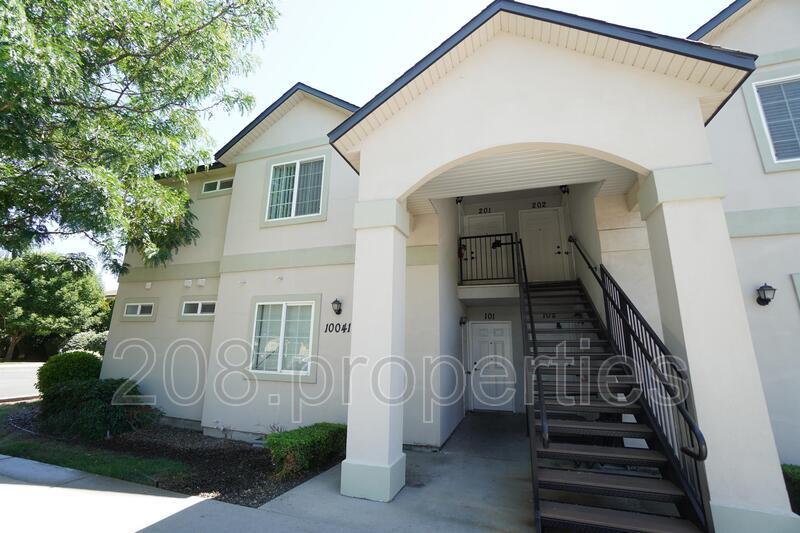 Primary Photo - 10041 W Garverdale Ln