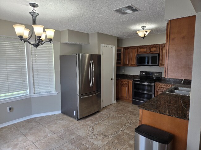 Building Photo - 3137 Panama St