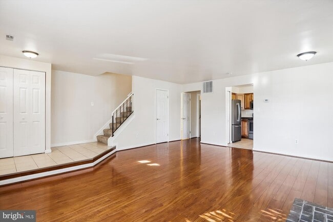 Foto del edificio - 13164 Musicmaster Dr