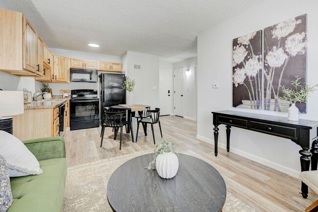 Interior Photo - BG - SUMMIT VIEW APARTMENTS