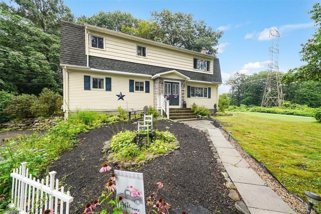 71 E Green Rd Unit 2, Rock Tavern, NY 12575 Room for Rent in Rock