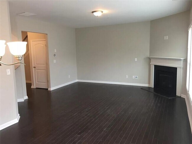 Building Photo - 1241 Foxcroft Ln