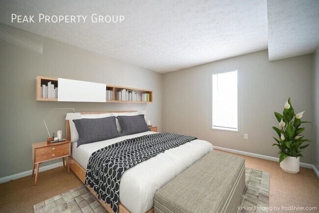 Building Photo - Available in July! Located in amazing Gran...
