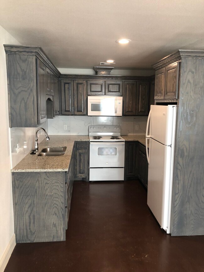 600 S Baird St, Midland, TX 79701 Townhouse for Rent in Midland, TX