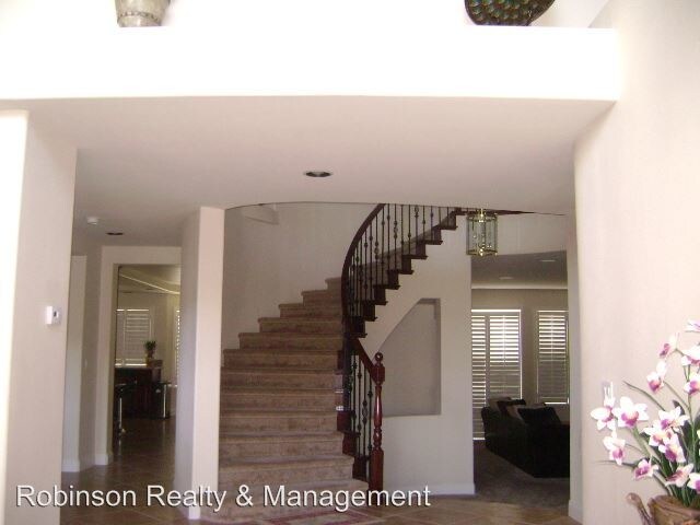 Building Photo - 5 br, 3 bath House - 10961 Holyrood Ct