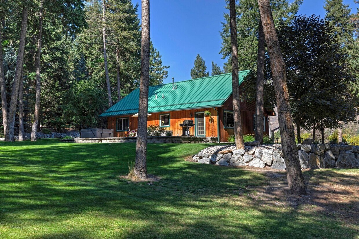 Primary Photo - Lolo 4 bedroom, 2 bath, 2,520 Sq. Ft. home...