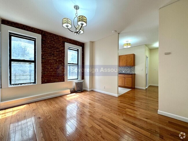 Building Photo - 498 W 159th St