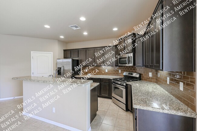Foto del edificio - Beautiful 3 Bedroom Open-Concept Home in C...