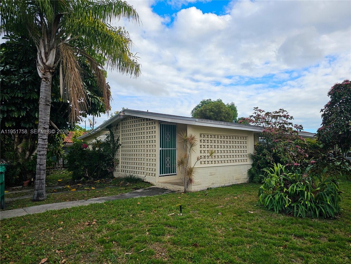 Foto del edificio - 201 SW 30th Ct