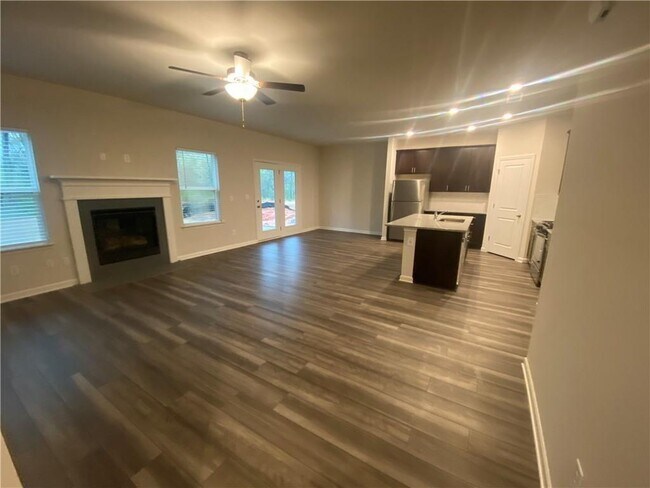 Foto del edificio - 5836 Hackberry Ln