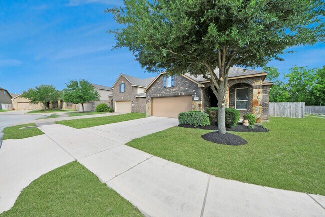 Building Photo - 3211 Norville Ln
