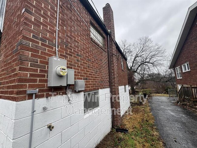 Building Photo - 3110 Calvert Ave
