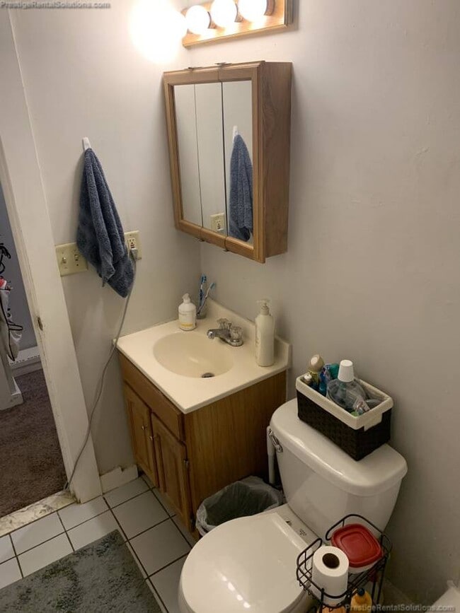 Building Photo - 582 Cambridge St