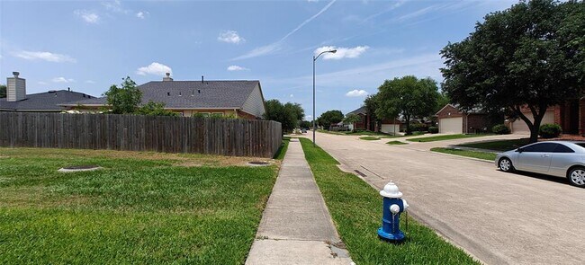 Foto del edificio - 11727 Forest Wind Ln
