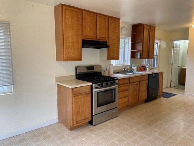 Foto del edificio - 3960 Llano Rd