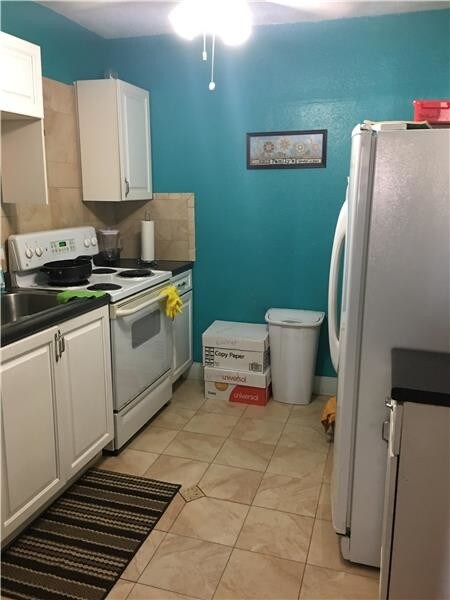 Building Photo - 10260 SW 170th Terrace